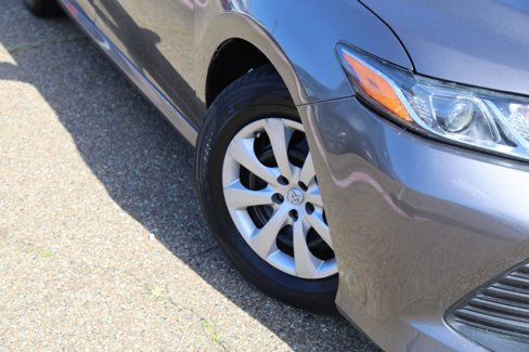 Used 2019 Toyota Camry LE image 9