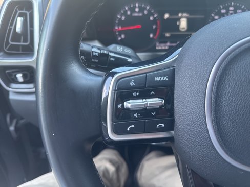 Used 2021 Kia Sorento EX image 29