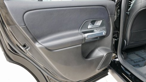 Used 2020 Mercedes-Benz GLB 250 4MATIC image 32