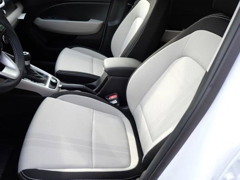 New 2025 Hyundai Venue SEL image 31