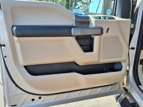 Used 2017 Ford F150 XLT w/ Equipment Group 302A Luxury image 15