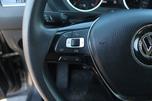Used 2018 Volkswagen Tiguan S image 25
