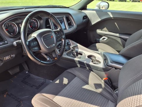 Used 2023 Dodge Challenger SXT image 13