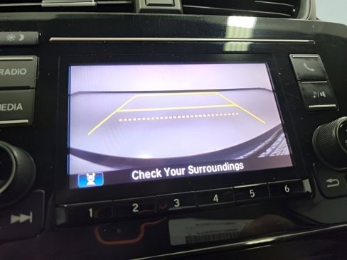 Used 2018 Honda CR-V LX image 9