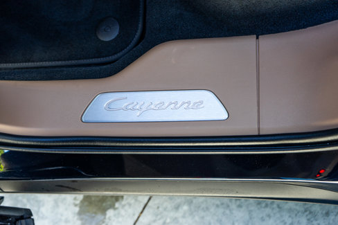 Used 2022 Porsche Cayenne S image 37