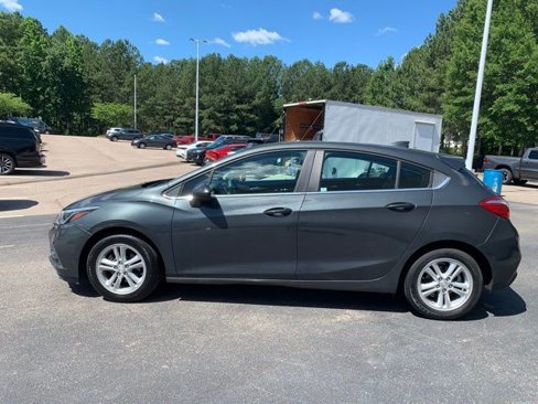 Used 2017 Chevrolet Cruze LT image 4