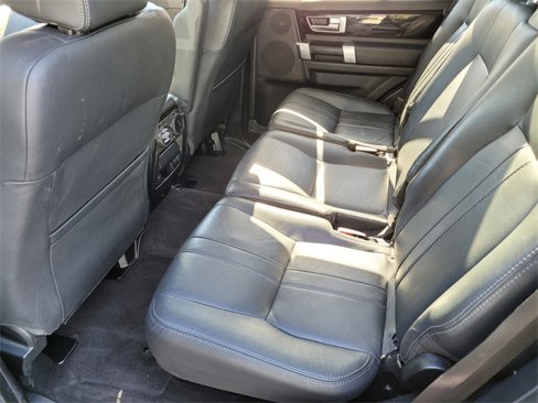 Used 2016 Land Rover LR4 HSE image 12