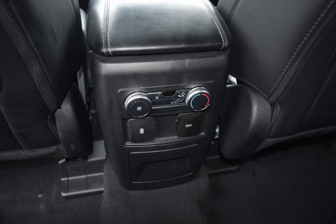 Used 2022 Ford Explorer XLT w/ Equipment Group 202A image 10