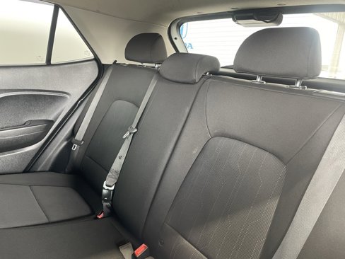 Used 2020 Hyundai Venue SE image 11