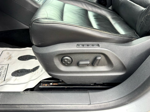 Used 2012 Volkswagen Tiguan SEL image 24