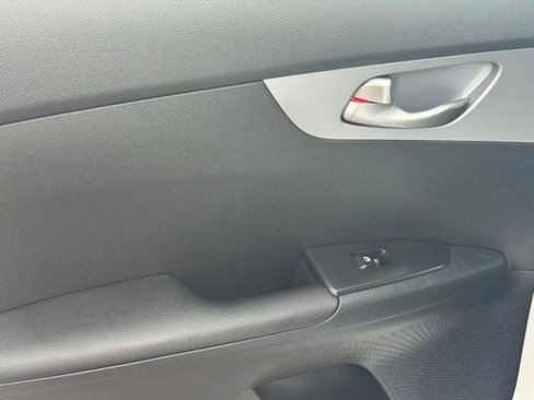 Used 2022 Kia Forte LXS image 15