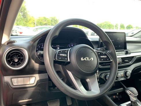 Used 2024 Kia Forte LXS image 32