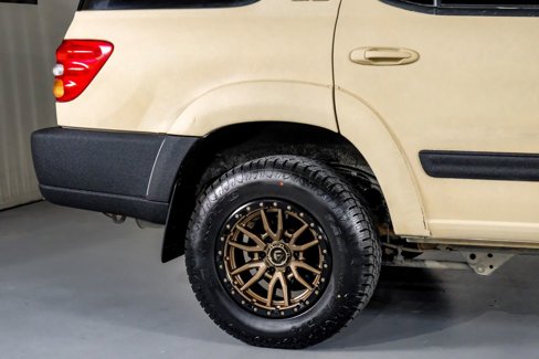 Used 2004 Toyota Sequoia SR5 image 6