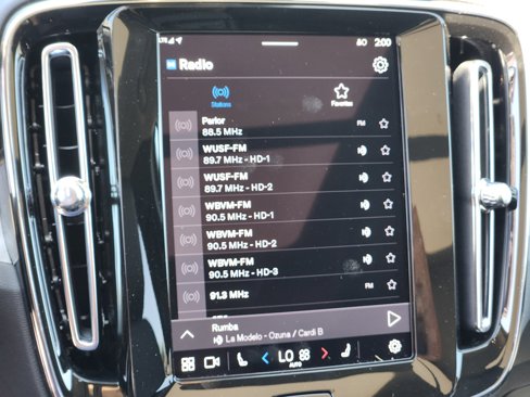 New 2025 Volvo XC40 B5 Core w/ Protection Package image 26