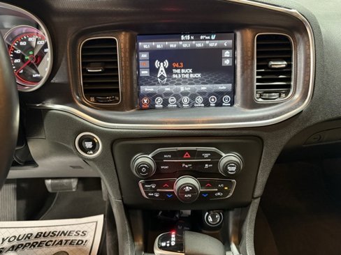Used 2017 Dodge Charger SXT w/ AWD Plus Group image 17
