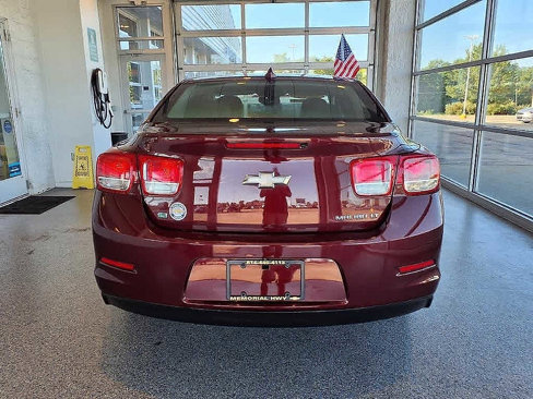 Used 2015 Chevrolet Malibu LT w/ Power Convenience Package image 5