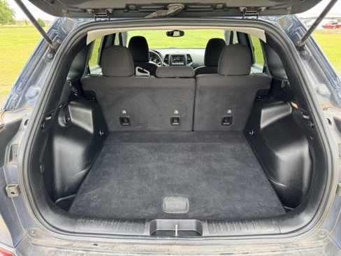 Used 2021 Jeep Cherokee Latitude image 7