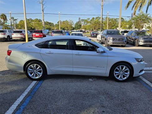 Used 2016 Chevrolet Impala LT w/ Convenience Package image 16