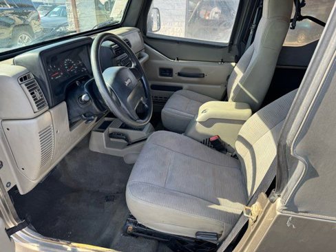 Used 2005 Jeep Wrangler Unlimited image 12