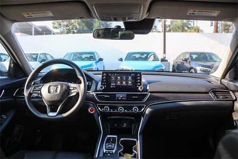 Used 2020 Honda Accord EX image 18