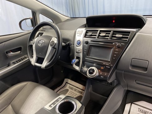 Used 2013 Toyota Prius V image 42