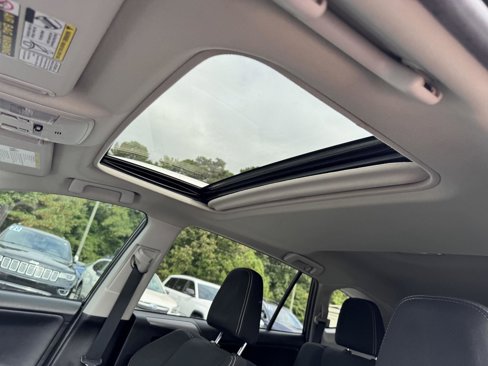 Used 2016 Toyota RAV4 XLE image 5