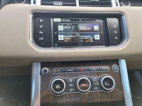 Used 2016 Land Rover Range Rover Sport HSE image 16