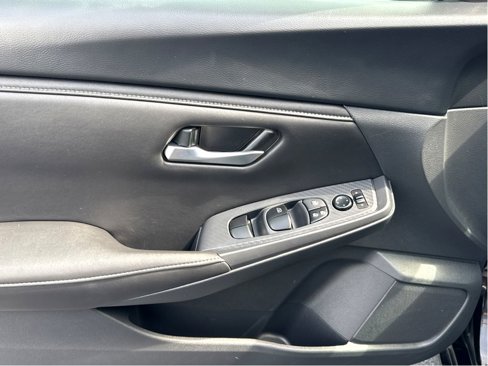 Used 2023 Nissan Sentra SV image 8