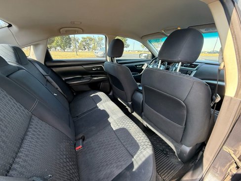 Used 2016 Nissan Altima 2.5 SV image 18