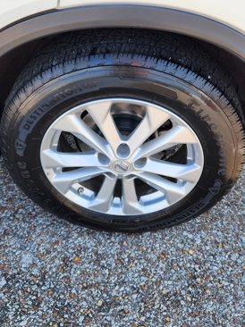 Used 2015 Nissan Rogue SV image 10