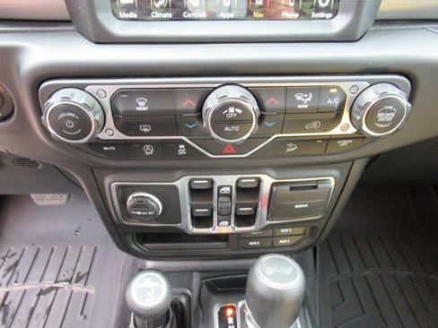Used 2021 Jeep Wrangler Unlimited Sport image 24