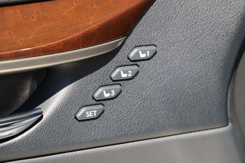 Used 2016 Lexus ES 300h image 17