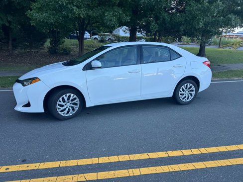 Used 2017 Toyota Corolla L image 16