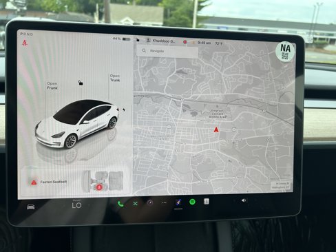 Used 2023 Tesla Model 3 Standard Range image 9