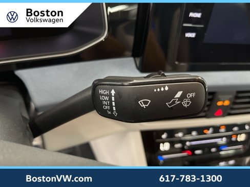 Used 2025 Volkswagen Jetta SE image 13