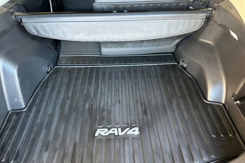 Certified 2022 Toyota RAV4 XLE image 23