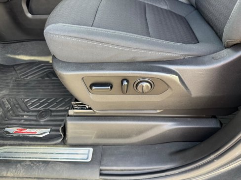 Used 2021 Chevrolet Silverado 1500 LT Trail Boss image 12