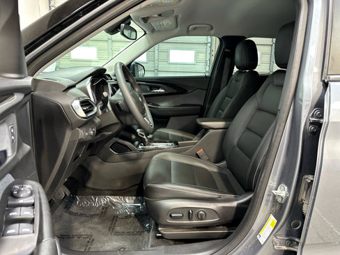 Used 2021 Chevrolet TrailBlazer LT w/ Premium Seating Package image 10