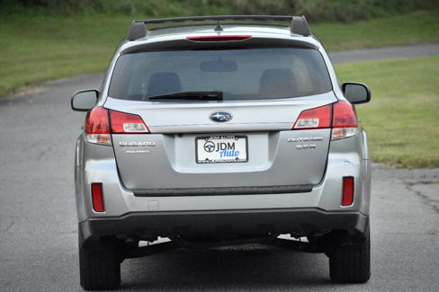 Used 2011 Subaru Outback 3.6R Limited image 6