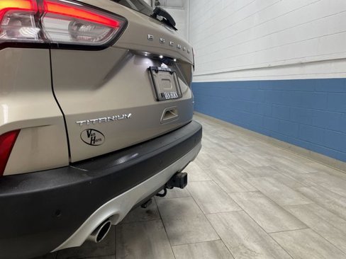 Used 2020 Ford Escape Titanium image 36