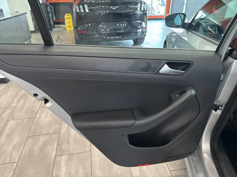Used 2013 Volkswagen Jetta S image 23