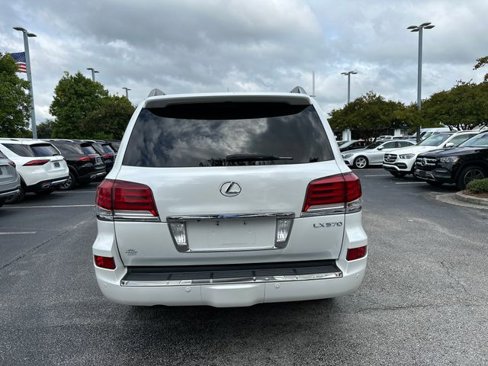 Used 2014 Lexus LX 570 4WD image 5
