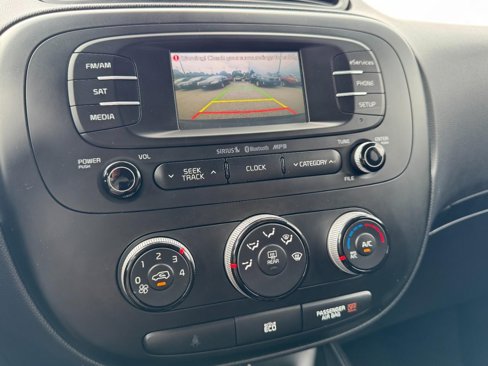 Used 2014 Kia Soul + image 19