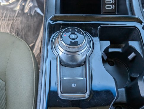 Certified 2020 Ford Edge SE image 25