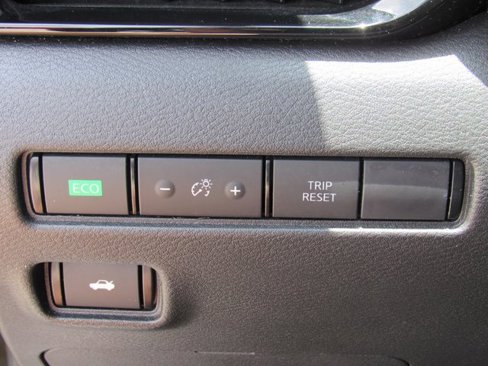 Used 2023 Nissan Sentra SV image 18