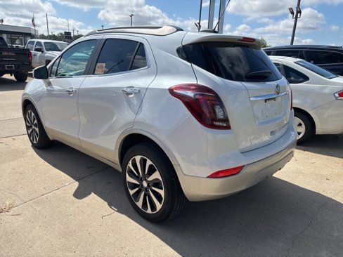 Used 2021 Buick Encore Preferred w/ Safety Package image 4