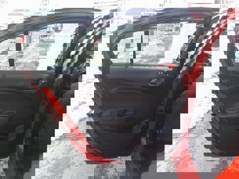 Used 2018 Chevrolet Cruze LS image 9