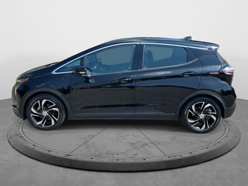Used 2022 Chevrolet Bolt LT w/ Infotainment Package image 6