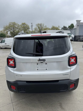 Used 2016 Jeep Renegade Latitude w/ Popular Equipment Group image 6