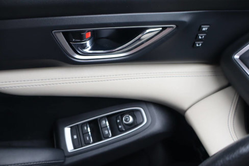 Used 2022 Subaru Ascent Limited w/ Technology Package image 18